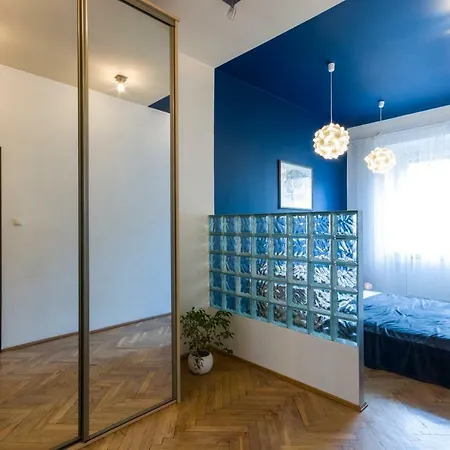 2-rooms In Old Town - 300 Meters To Town Hall דירה *